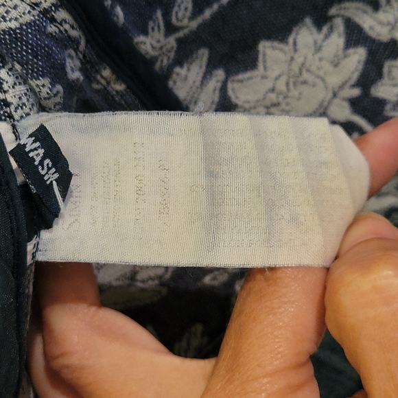 AJ ARMANI JEANS/ 10 / PRINT - Picture 7 of 12